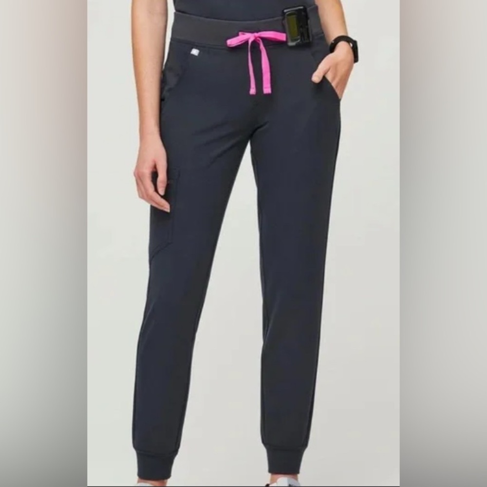 FIGS Zamora Jogger Scrub Pants - size M, Nigh Sky color (pink drawstring)